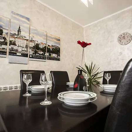 Apartment Central Happy Four Belgrade